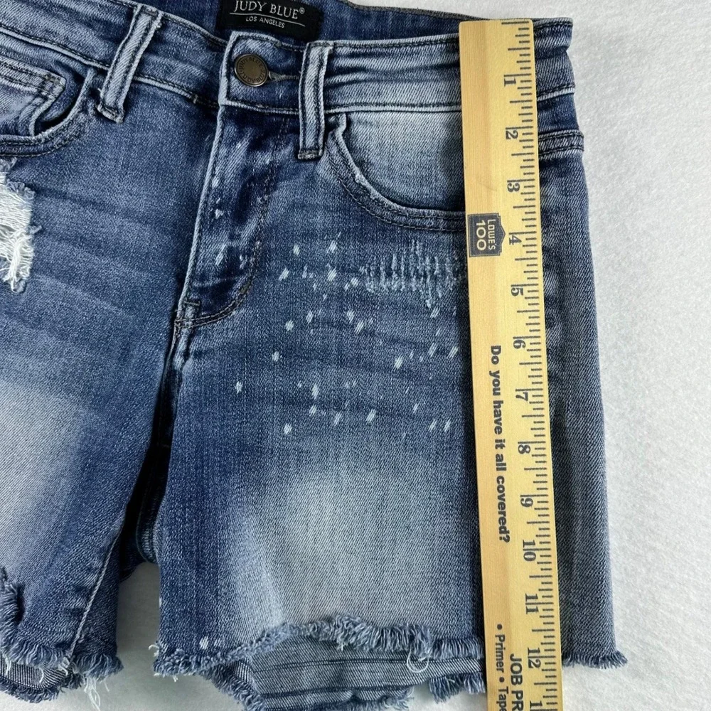 Judy Blue Distressed Paint Splatter Boyfriend Denim Shorts Blue 0/24 JB82169LT